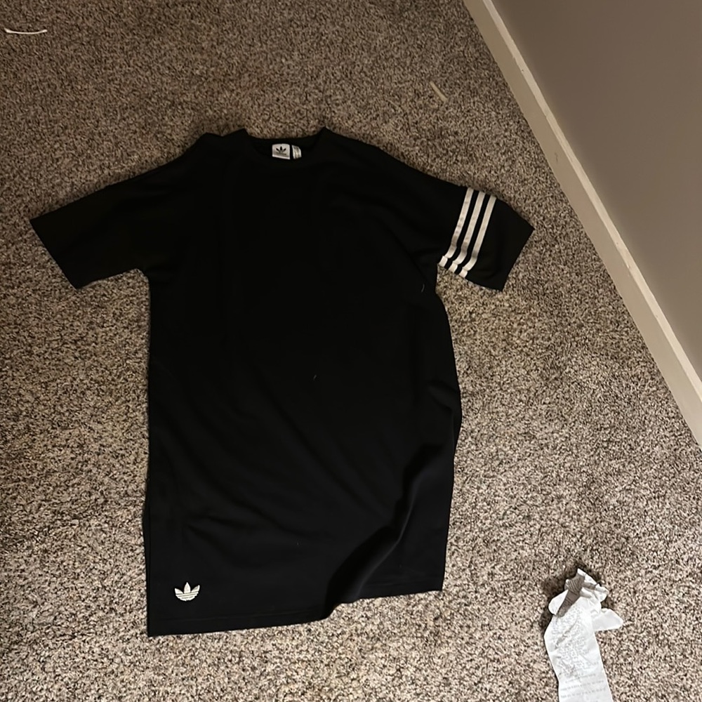 Adidas boyfriend 3 stripe dress. Size med.  new, never worn